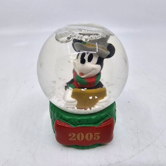 Disney Mickey Mouse Caroler Mini Snow Globe Glitter 2005 JCPenny Exclusive 2.5" - Picture 2 of 10